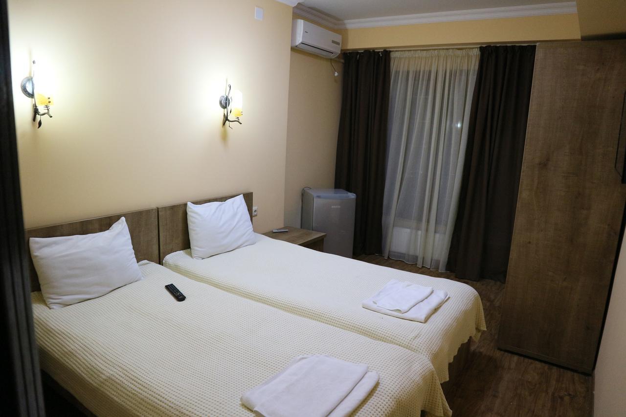 Batusihotel Batumi Exterior photo